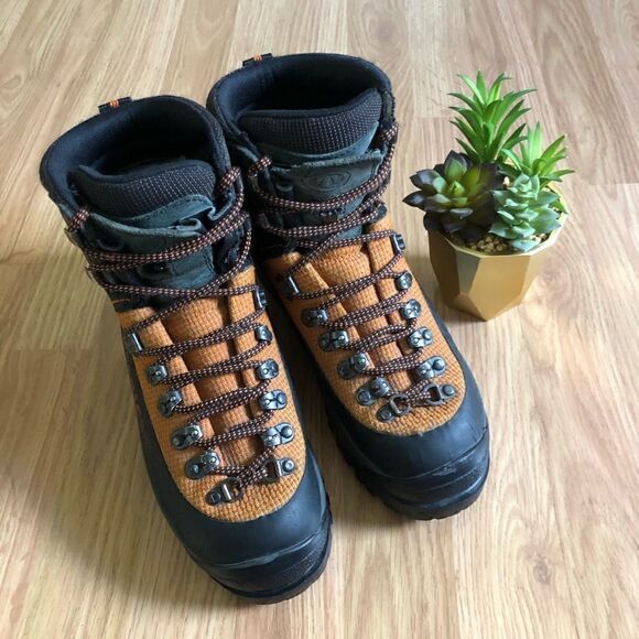 TECNICA Vibram Thinsulate Insulation Hiking Climbing Boots Made In Italy - Picture 1 of 12